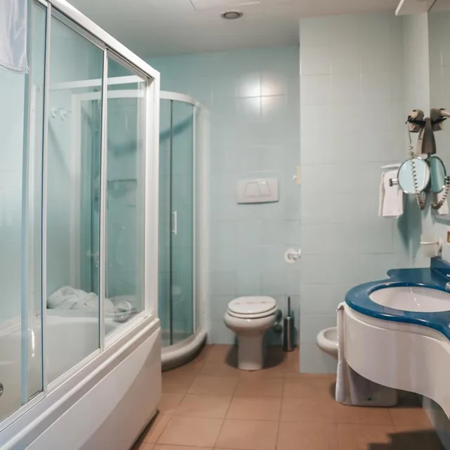 جناح جونيور بشرفة، Club Hotel Dante Cervia 8/8