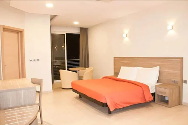 شقة بسرير مزدوج وسرير فردي بـ3 غرف نوم، Axis Suites Hotel 1/1