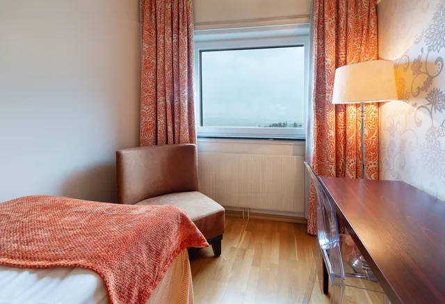 Compact, Single، Quality Hotel Leangkollen 8/12