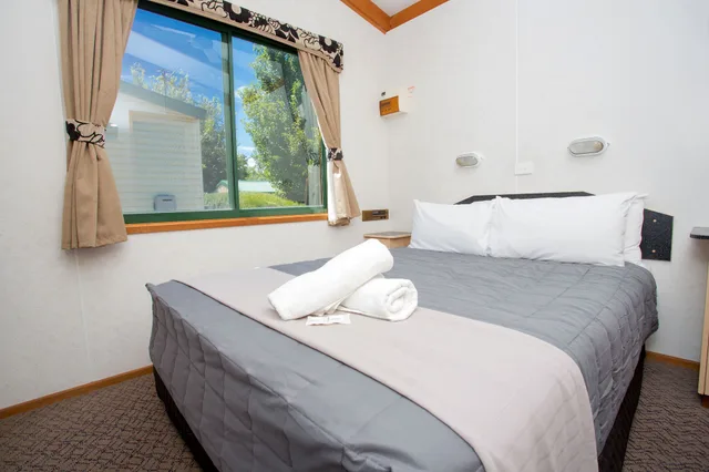 فيلا بأسرّة بطابقين وسريرين كوين بغرفتي نوم، EUREKA STOCKADE HOLIDAY PARK 1/5