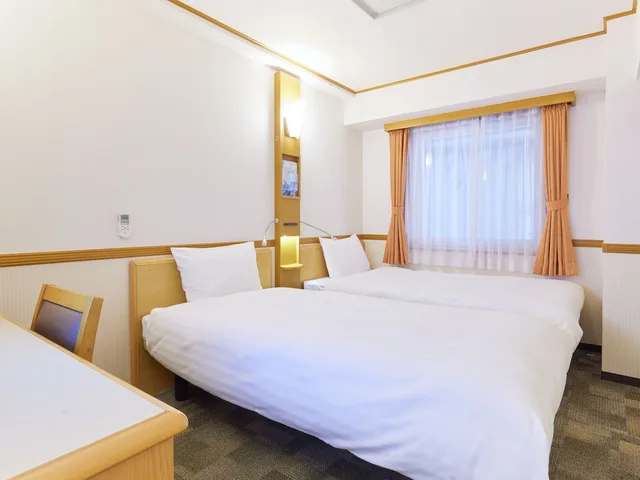 غرفة قياسية بسريرين منفصلين للمدخنين، Toyoko Inn Tokyo Shinjuku Kabukicho 2/7