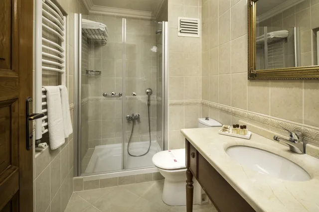 غرفة قياسية بسرير مزدوج، Hotel Sari Konak 3/4