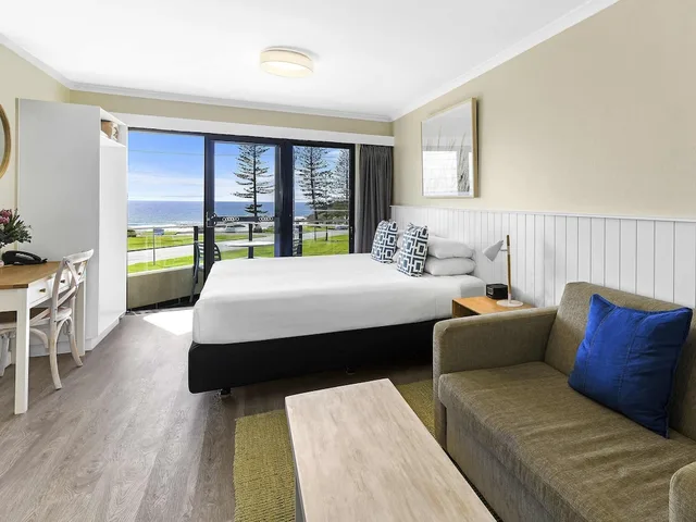 غرفة ديلوكس بسرير كينج بإطلالة على البحر، Ibis Styles Port Macquarie 4/6