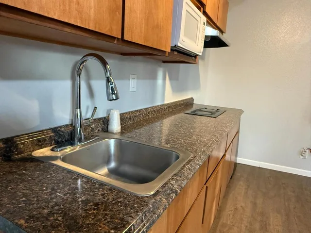 Suite, 2 Double Beds, Kitchenette, Budget Inn Bend by OYO 6/6