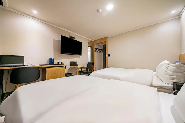 غرفة بسريرين منفصلين، Pyeongtaek Stay Hotel 7/10