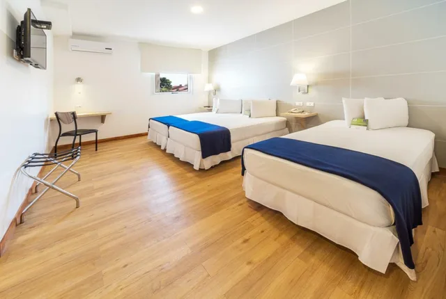 غرفة قياسية ثلاثية، Hotel Lp Equipetrol 4/4