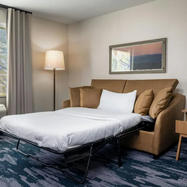 Executive, Suite, King Bed, Sofa, Fairfield Inn & Suites by Marriott Louisville Shepherdsville 3/4