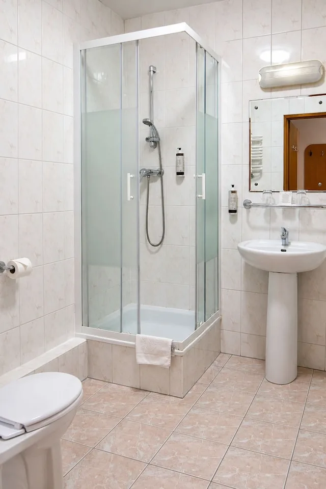 غرفة قياسية بسرير مزدوج، Gromada Hotel Warsaw Center 5/5