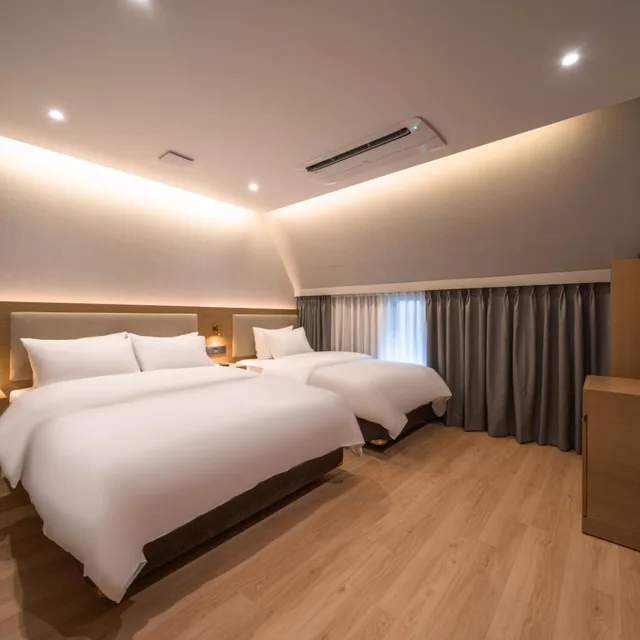 غرفة قياسية بسريرين منفصلين، Comfort inn Yeouido 7/10