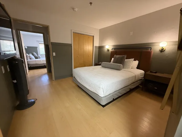 جناح بسريرين كوين بغرفتي نوم، RIVER CANYON LODGE 1/3