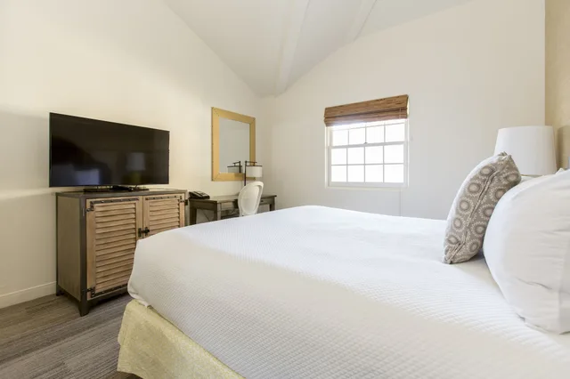 غرفة قياسية بسرير كوين، FogCatcher Inn 3/8