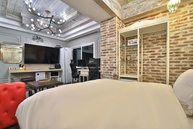 Suite, Double Bed, Sauna, Balcony، Hotel February Suseong 1/7