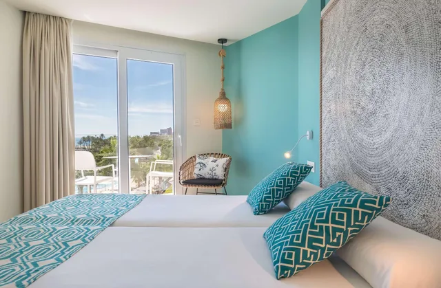 Room, 2 Beds, Occidental Torremolinos Playa 2/4