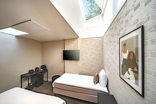 Room, Triple, 1 Double and 1 Single Bed, No Window, Ground Floor، Hotel Atlantis 3/4