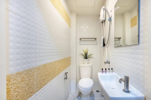 غرفة قياسية بسرير كوين، De Lavender Bangkok Hotel 7/8