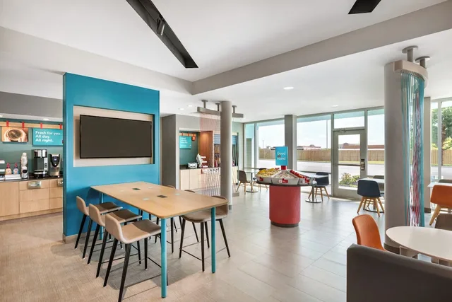 avid hotel Fort Stockton by IHG, West Odessa 16/28