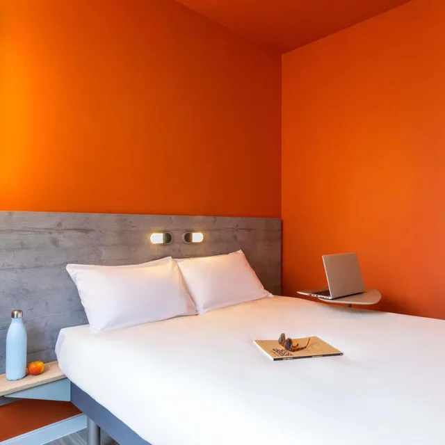 Room, Double Bed, ibis budget Strasbourg Centre Republique 4/6