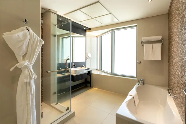 جناح عائلي بسريرين منفصلين وسريرين كينج بـ3 غرف نوم بمطبخ صغير، The K Hotel, WorldHotels Distinctive 4/5