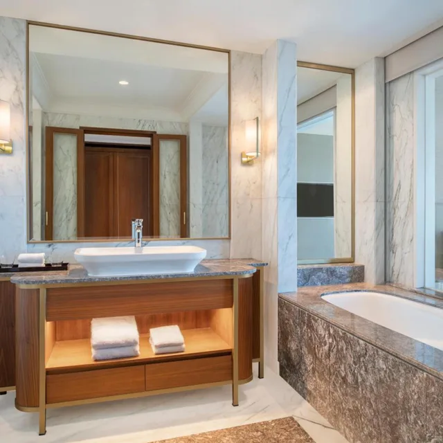 Westin, Club, Guest Room, 2 Double Beds, Club Lounge Access، The Westin Surabaya 10/10