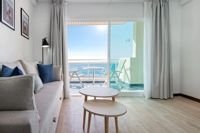 شقة سوبيريور بسريرين منفصلين بإطلالة على البحر مع أريكة في طابق مرتفع، Servatur Green Beach 8/10