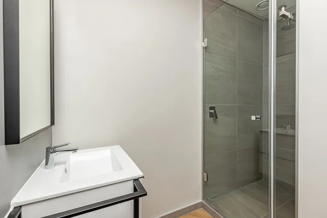 استوديو ديلوكس بسرير كوين، One Thibault Residence 3/3