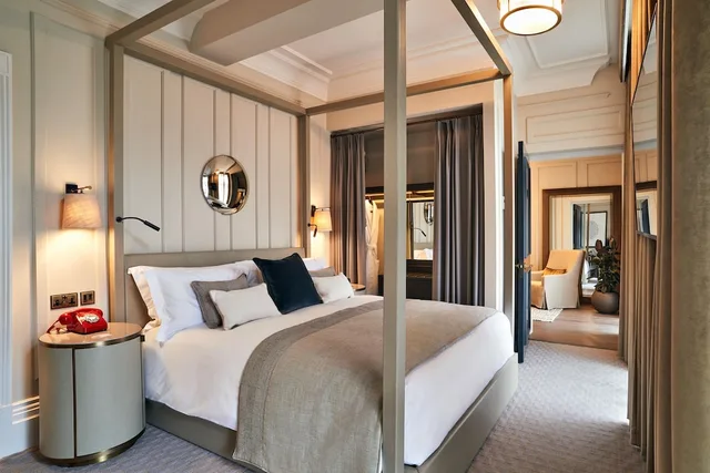جناح عائلي بسرير كينج وسرير كوين بغرفة نوم واحدة، Kimpton Fitzroy London 2/6