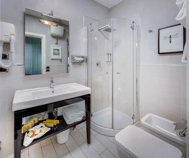 غرفة كلاسيكية رباعية، Roma Hotel 8/9