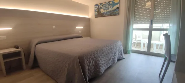 غرفة قياسية بسرير مزدوج أو سريرين منفصلين بإطلالة على البحر، Hotel Losanna 2/5