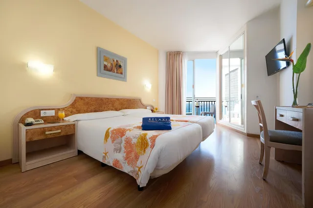 Room, Double Bed, Balcony or Terrace، Relaxia Beverly Park 1/2