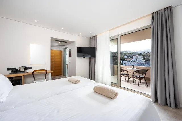 غرفة سوبيريور بسرير مزدوج، Athina Palace Resort & Spa 2/10