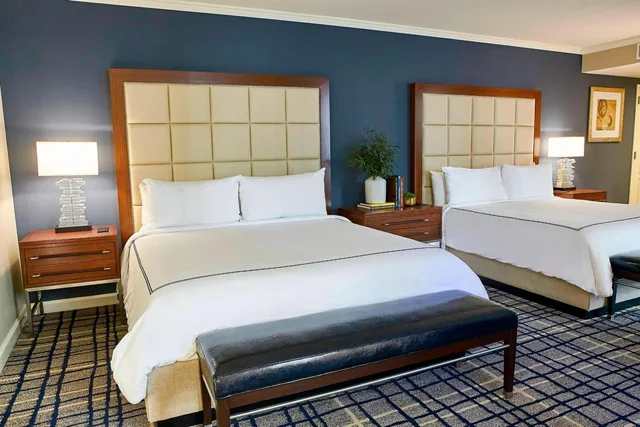 Executive, Studio, King Bed, 2 King Beds, 1 Double and 2 King Beds، The Adolphus, Autograph Collection 3/7