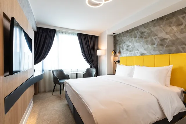 غرفة بسرير كينج لذوي الإعاقة، Ramada by Wyndham Slatina Parc 2/4