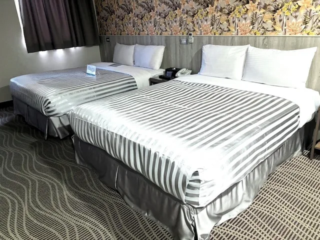 غرفة قياسية رباعية بسريرين مزدوجين، XIMEN HOTEL 3/4