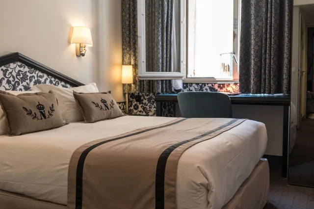 غرفة بسرير كوين، Hotel Napoleon Ajaccio 3/10