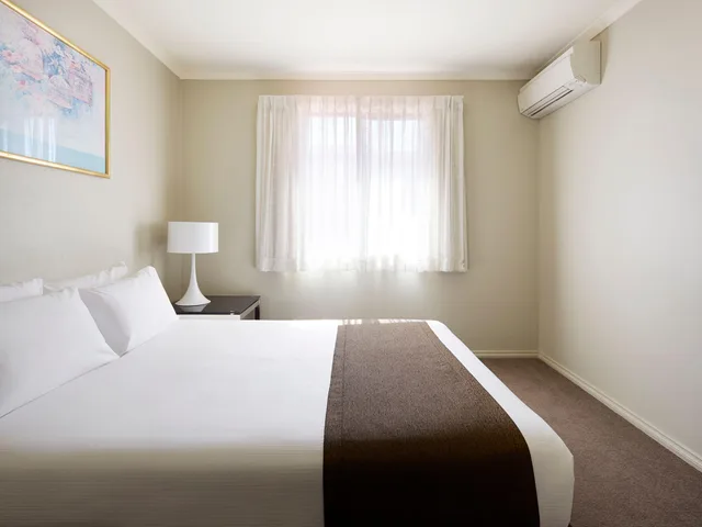شقة بغرفتي نوم، Pinnacle Apartments 1/1