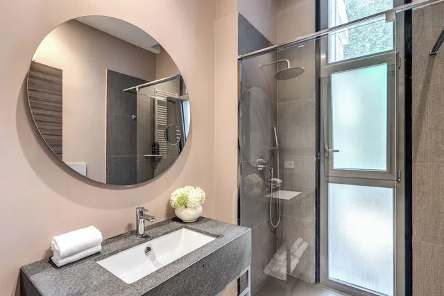 غرفة ثلاثية بسرير كوين مع أريكة، Parioli Cube Hotel 8/10