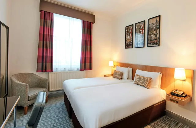 غرفة قياسية بسريرين منفصلين، Thistle London Bloomsbury Park 4/9