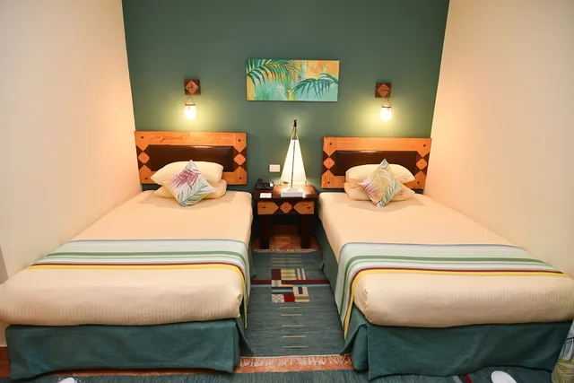جناح تنفيذي بسريرين منفصلين بغرفتي نوم، Carols Beau Rivage Matrouh 3/4
