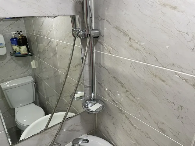 غرفة بسريرين منفصلين وسرير بطابقين، Hostel Chloe 8/10