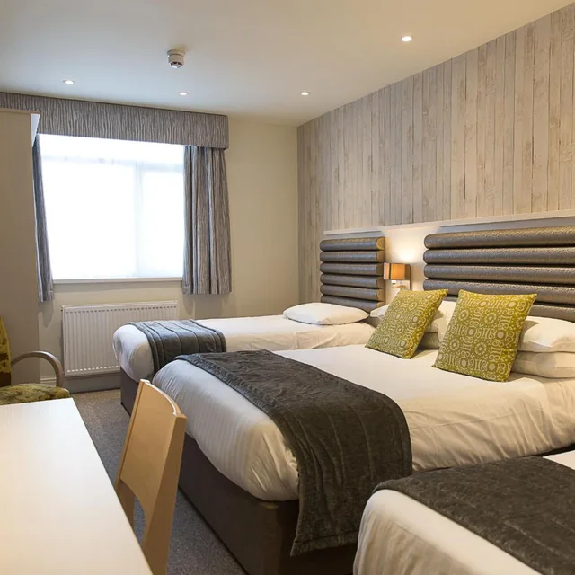 غرفة عائلية في الملحق، St. Ives Hotel 1/3