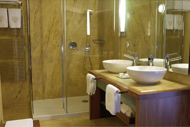 جناح جونيور بجاكوزي بحوض استحمام، Mirador de Dalt Vila Relais Chateaux 10/10