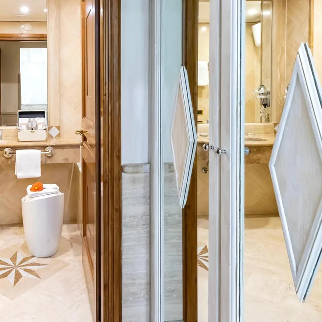 Junior Suite, Piazza View، Barocco 6/8