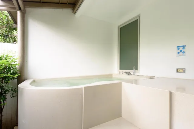 Deluxe, King Bed, Bathtub, Costa Village Bangsaray 5/5