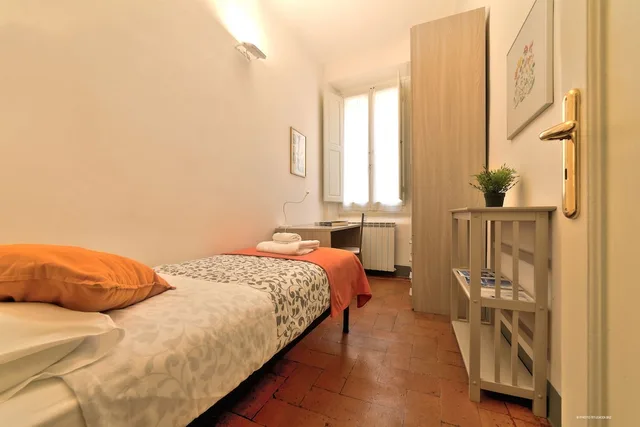 3 Bedrooms, City, Apartment, Queen and Twin Beds, Sofa، Wine Apartments Florence Colorino 3/5