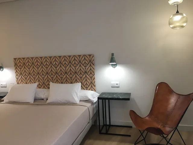 غرفة سوبيريور ثلاثية بفراش فوتون وسريرين منفصلين، Md Design Hotel Portal Del Real 2/10