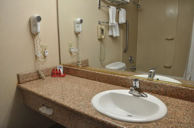 غرفة قياسية بسريرين كوين، Surestay Hotel By Best Western Castro Valley 5/6
