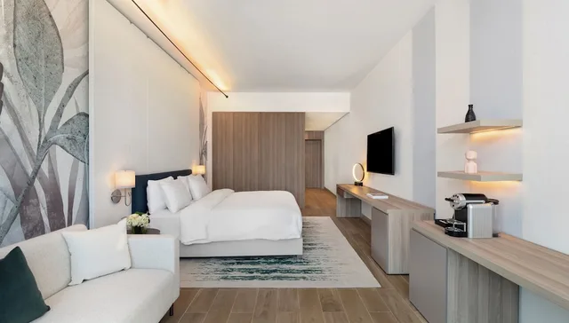 جناح جونيور بسرير كينج، فندق ومنتجع مكارم النخيل(Rixos Obhur Jeddah Resort & Villas) 1/2