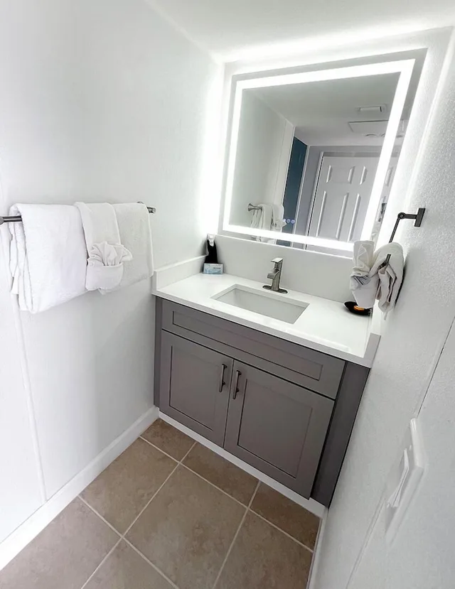 Suite, 2 Double Beds, Beach Front, Balcony، Lani Kai Beachfront 10/10