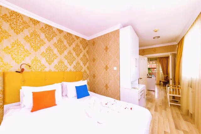 جناح بإطلالة على البحر بشرفة، Walnut Shell Hotel 1/7