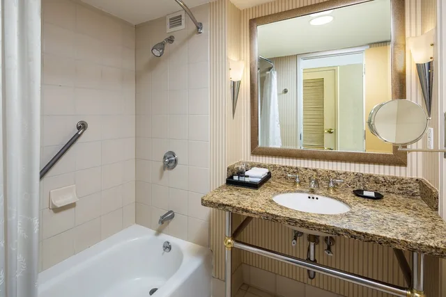 غرفة قياسية بسرير كينج، Sheraton Atlantic City Convention Center Hotel 2/4